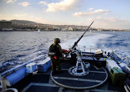 إصابة صياد برصاص بحرية الاحتلال