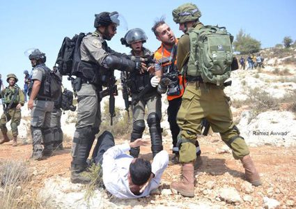 إصابة صحفيين بـ"المطاط" في راس كركر