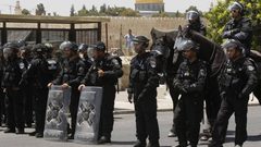 الحسيني: الاحتلال يسعى لتفتيت الأحياء الفلسطينية