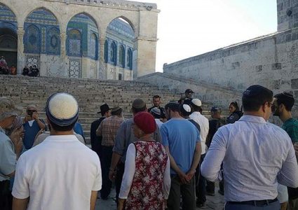 مستوطنون يواصلون اقتحام الأقصى بحراسة مشددة