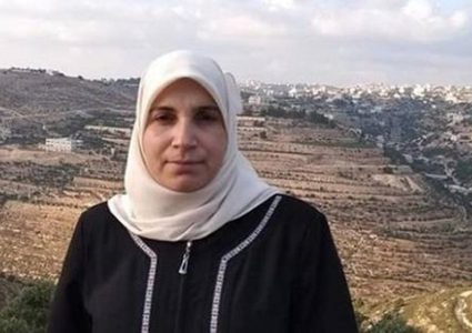 محكمة الاحتلال تُمدد اعتقال الأسيرة لمى خاطر