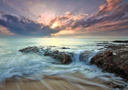 السجائر خطر قاتل في مياه المحيطات!