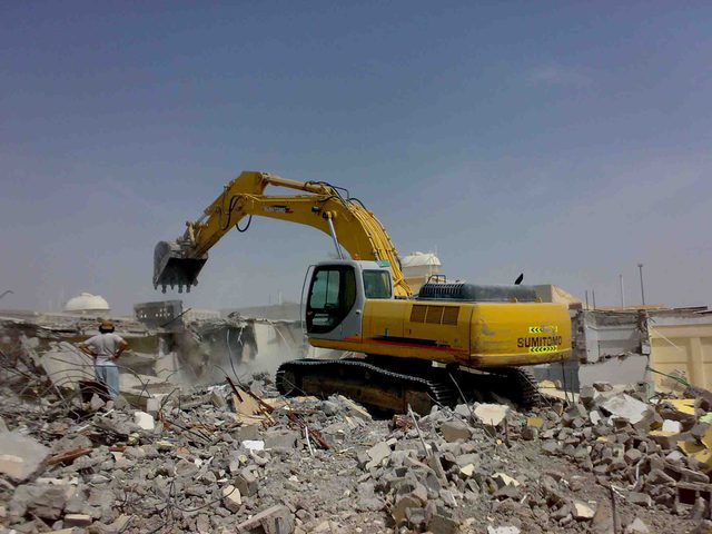 الاحتلال يهدم منزلاً في سلوان وأخر ببيت حنينا