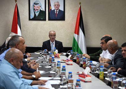 اجتماع الحمدالله بقادة المؤسسة الأمنية برام الله