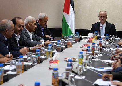 اجتماع الحمدالله بقادة المؤسسة الأمنية برام الله