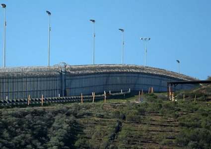 الاحتلال يشرع ببناء "البلوك 9" مع لبنان