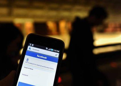 فيسبوك في "ورطة جديدة".. أرقام تكشف حجم الكارثة