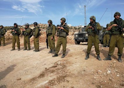 مواطنون يصلون الجمعة على "سدة قلقس" المغلقة