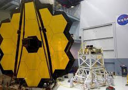 "العين الذهبية" سترينا حواف الكون