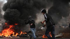 حالات اختناق بمواجهات مع الاحتلال في قرية الولجة