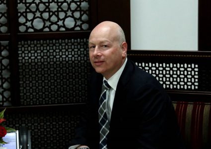 غرينبلات: سكان القطاع رهائن بيد حماس