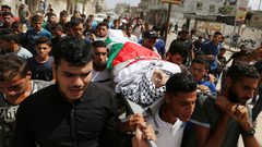 تشييع جثماني الشهيدين الطفلين خفاجة وأبو طيور