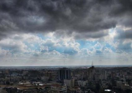 الليلة.. كتلة هوائية باردة مصحوبة بأمطار