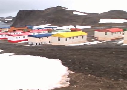 بلدة لا يسمح العيش فيها دون إجراء عملية جراحية