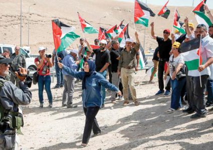 الوزير عساف يخاطب الشارع: لو ادركتم المخاطر لزحفتم