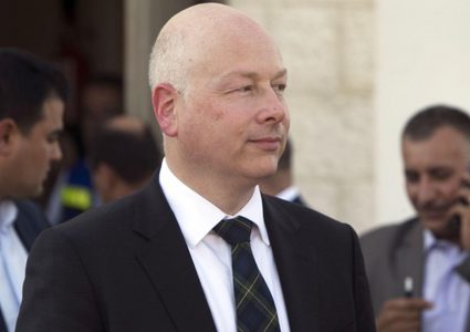 غرينبلات: لن تتحقق التسوية إذا لم يحل الوضع في غزة