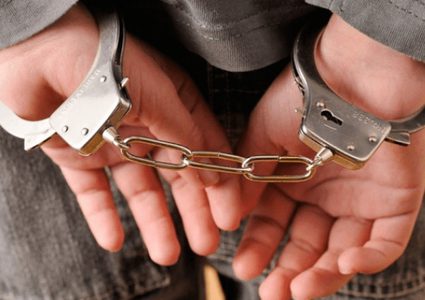 الخليل: الحبس 3 شهور لشخص عرّض حياة الآخرين للخطر