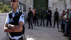 "أوقاف القدس" تستنكر إدخال زجاجة خمر داخل الأقصى