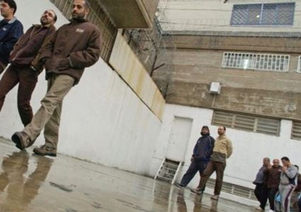 الاحتلال يُحول الأسير علاونة للاعتقال الإداري