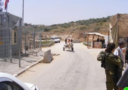 الاحتلال يعيق العمل بمسجد في بلدة عزون