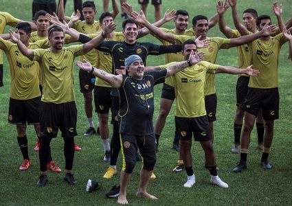 مارادونا يتعهد ببذل قصارى جهده في تدريب "دورادوس"