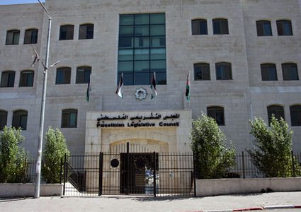 التشريعي يشارك في اجتماعات اللجنة السياسية لأوروبا