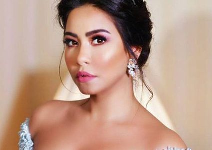 شيرين تصور بوستر ألبومها الجديد في لبنان