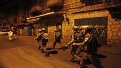 قوات الاحتلال تعتقل طفلين توأمين بعد استدعائهما