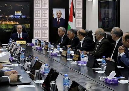 الحكومة تطالب المجتمع الدولي بتبني مبادرة الرئيس