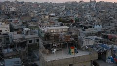 هل أصبحت الأونروا آفة لمخيمات اللاجئين؟