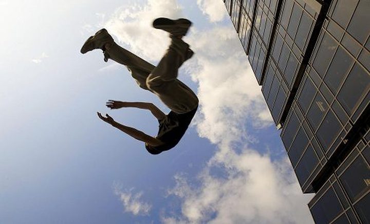 نابلس: مواطن يلقي بنفسه من الطابق الثاني