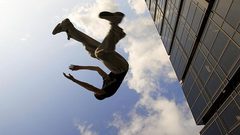 نابلس: مواطن يلقي بنفسه من الطابق الثاني