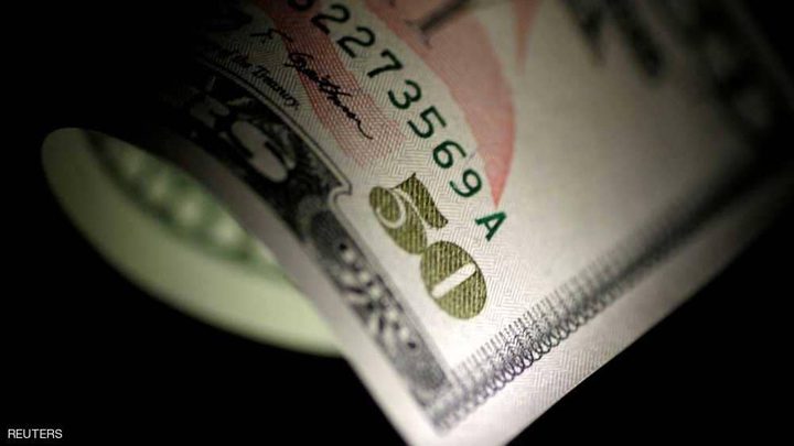 الدولار يهبط وسط آمال في المفاوضات الأميركية