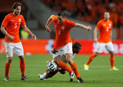 مدافع إنتر ميلان يتجاهل رونالدو لصالح مبابي