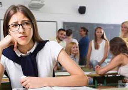 وسائل التواصل الاجتماعية تجعلك شخصا منبوذا!