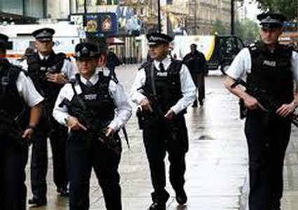 "جرح المشاعر ".. جريمة يعاقب عليها في بريطانيا !