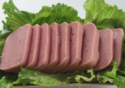 تنبيه: استيراد اللحوم المعلبة يحتاج لرخصة استيراد