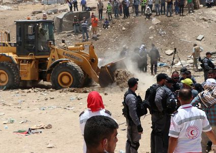 الخارجية تطالب ادارة ترامب بوقف هدم الخان الاحمر