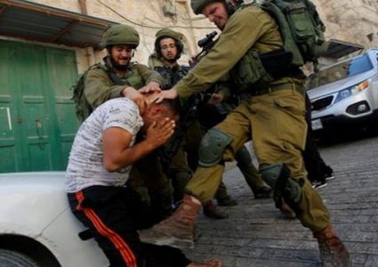 الاحتلال يعتدي على شاب شرق بيت لحم