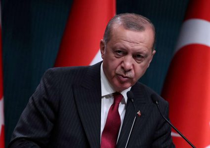 أردوغان يؤكد تجاوز الأزمة وسط ارتفاع الليرة