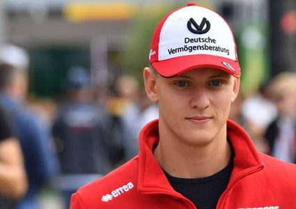 فريق فيراري يفتح أبوابه لنجل "الأسطورة"