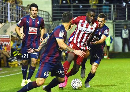 أتليتكو مدريد يسقط على أرضه في "الليغا"