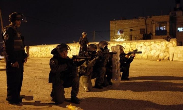 إغلاق مدخل عزون بقلقيلية لليوم الرابع