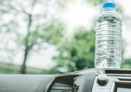 احذروا وضع المياه في السيارة تفادياً لوقوع كارثة