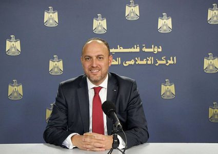 زملط: واشنطن أغلقت حسابات المنظمة وعائلتي