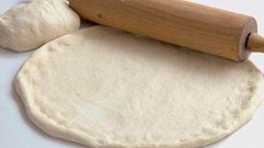 طريقة تحضير عجينة البيتزا