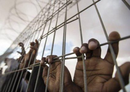 أسيران يدخلان أعوامًا جديدة في سجون الاحتلال