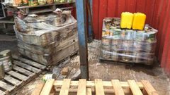 ضبط 5.5 طن مخللات فاسدة