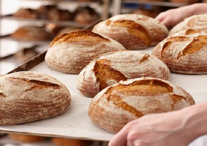 ما علاقة تناول الخبز بالاكتئاب؟