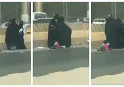 معركة شرسة بين متسولات في السعودية (فيديو)